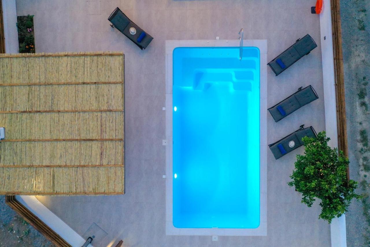 Ritas Gennadi Villa Bagian luar foto