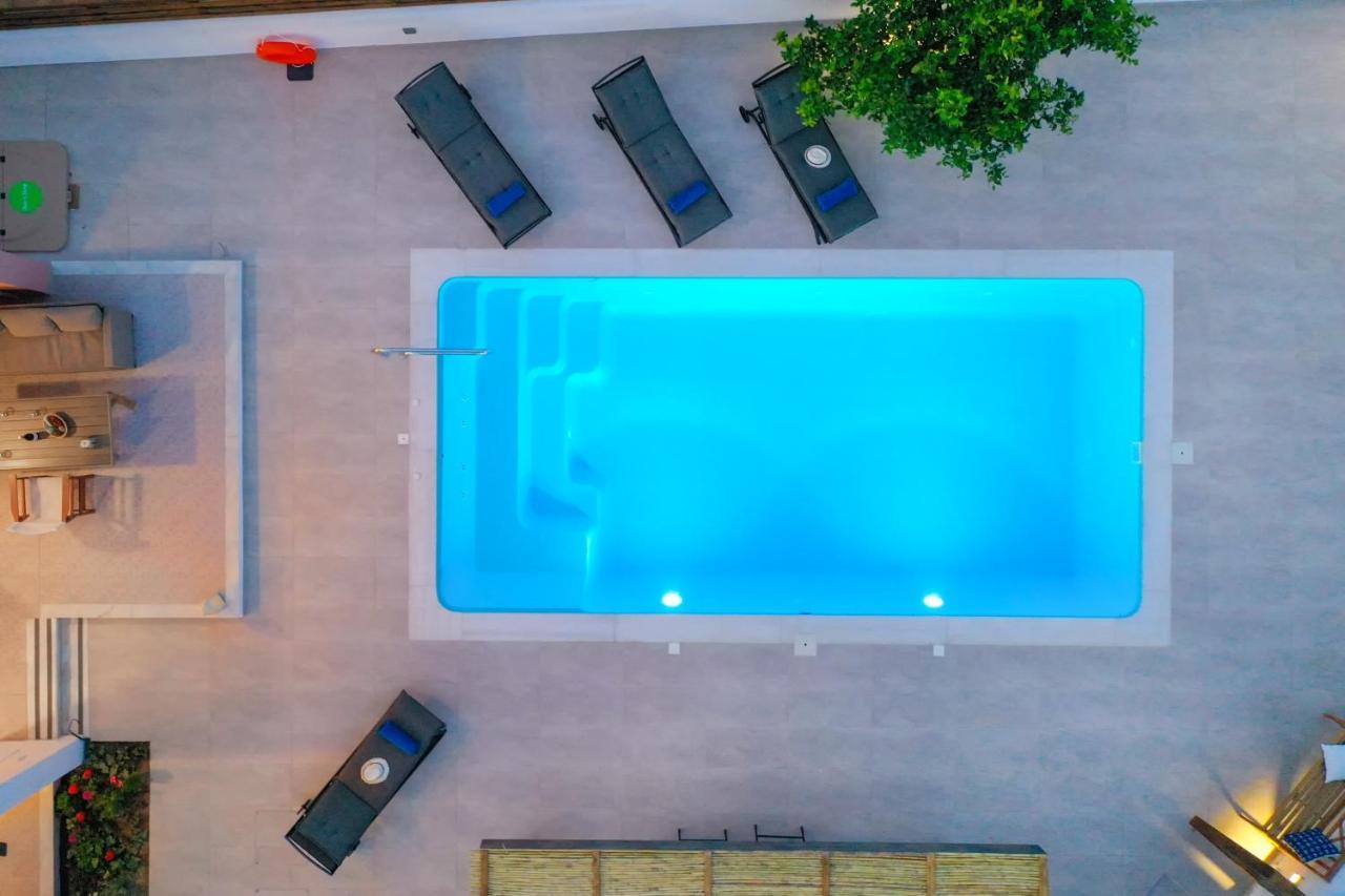 Ritas Gennadi Villa Bagian luar foto