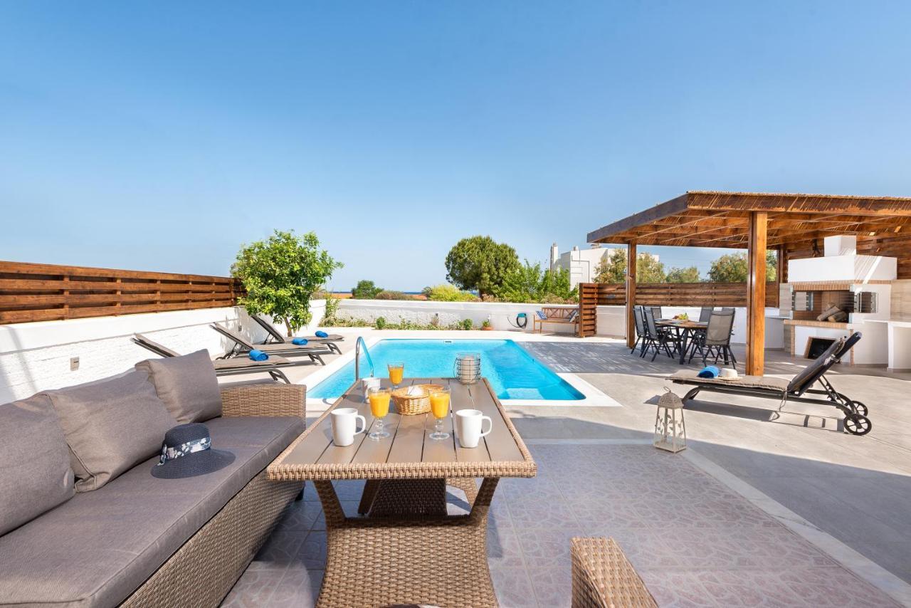 Ritas Gennadi Villa Bagian luar foto